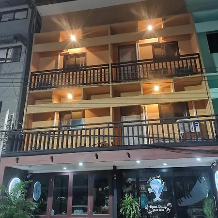 Captain Joe Cafe & Hostel Hua Hin Exterior photo