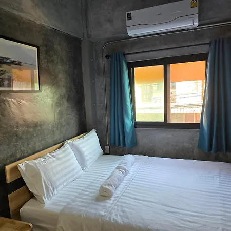Captain Joe Cafe & Hostel Hua Hin Exterior photo
