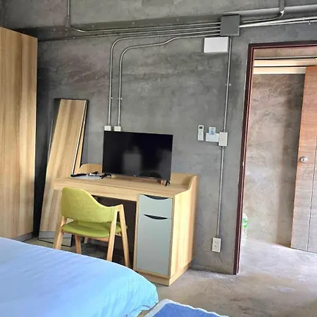Captain Joe Cafe & Hostel Hua Hin Exterior photo