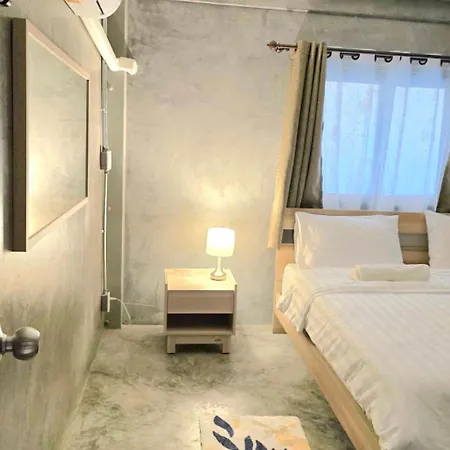 Captain Joe Cafe & Hostel Hua Hin Exterior photo