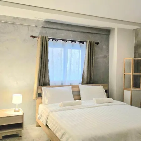 Captain Joe Cafe & Hostel Hua Hin Exterior photo